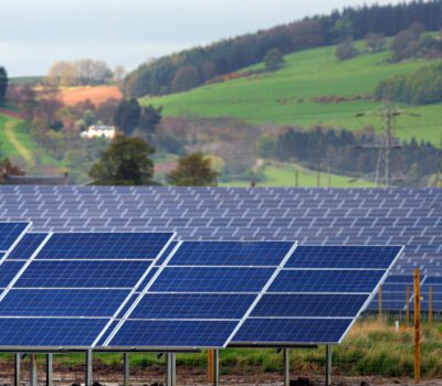 Solarkraftwerke, Solarparks, Windkraftanlagen